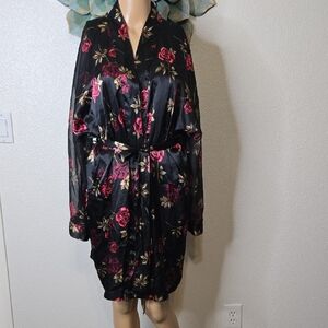 Maidenform Black and Red Floral Satin Robe